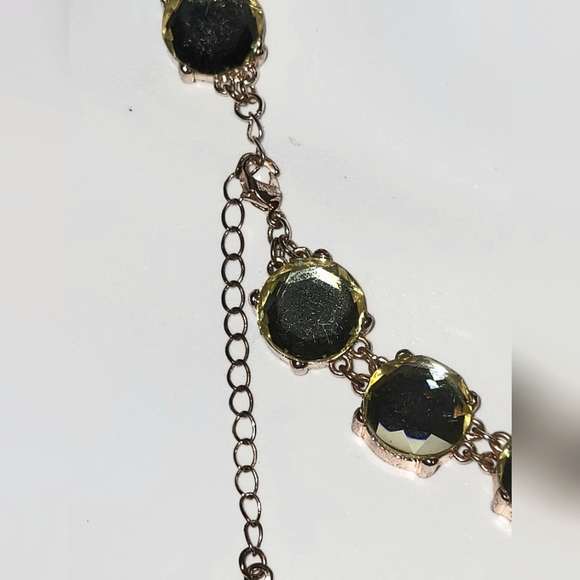 Exquisite Aldo Light Lemon Colored Jeweled Gold Tone Statement Choker Necklace - Picture 2 of 3